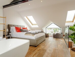 3 bedrooms, free WiFi, bed sheets - 3 bedroom accommodation in Brixham (Brixham)