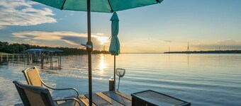 PETS WELCOME VERY QUIET on the Water of PNS Bay minutes from Navarre Beach