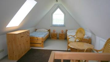 2 Schlafzimmer, Reisekinderbett, WLAN, Bettwäsche