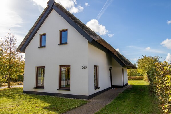 Unclassified image, 1 of 55, button