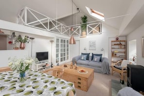 Offices - Loft at the Brewery with Free Parking (Edinburgh)