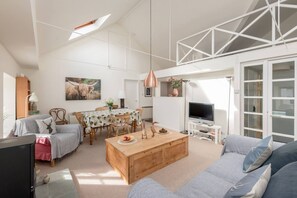 Offices - Loft at the Brewery with Free Parking (Edinburgh)