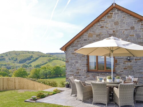 Maes Y Bryn Farmhouse