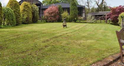 6 bedroom accommodation in Weston Rhyn, near Oswestry