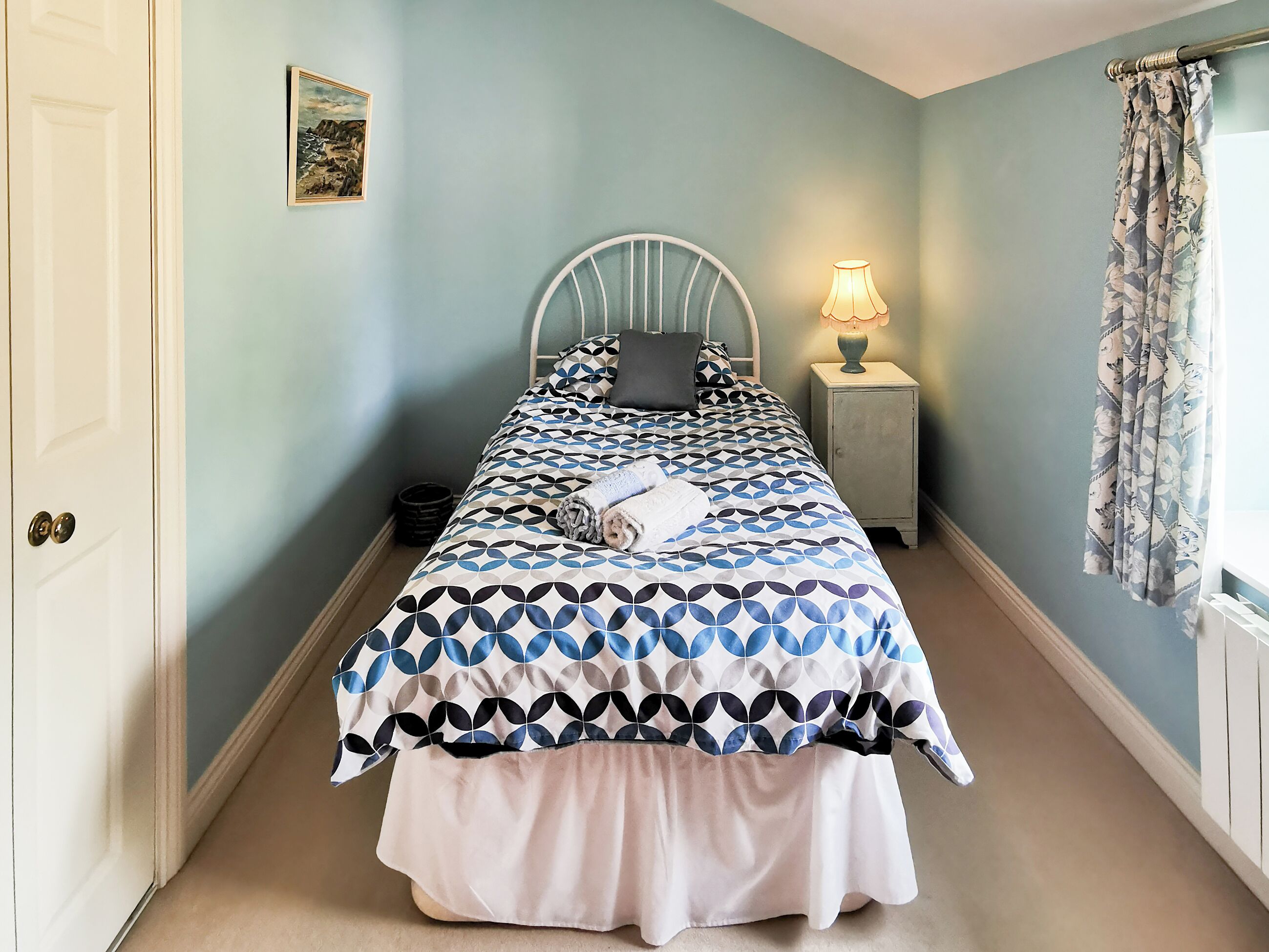 6 bedrooms, WiFi (free), bed sheets