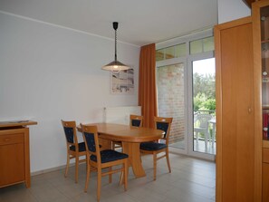 Dining - Apartment 22 - House Roland Whg. 22 & 25, with use of pool and sauna (Zinnowitz)