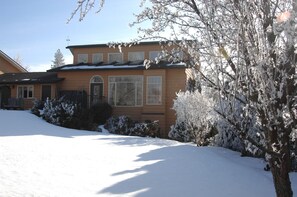 Exterior - Silver Star Road Suites - Detached Two Bedroom Suite (Vernon)