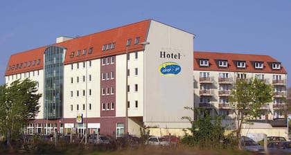 Doppelzimmer TWIN (2) - sleep & go Hotel Magdeburg GmbH