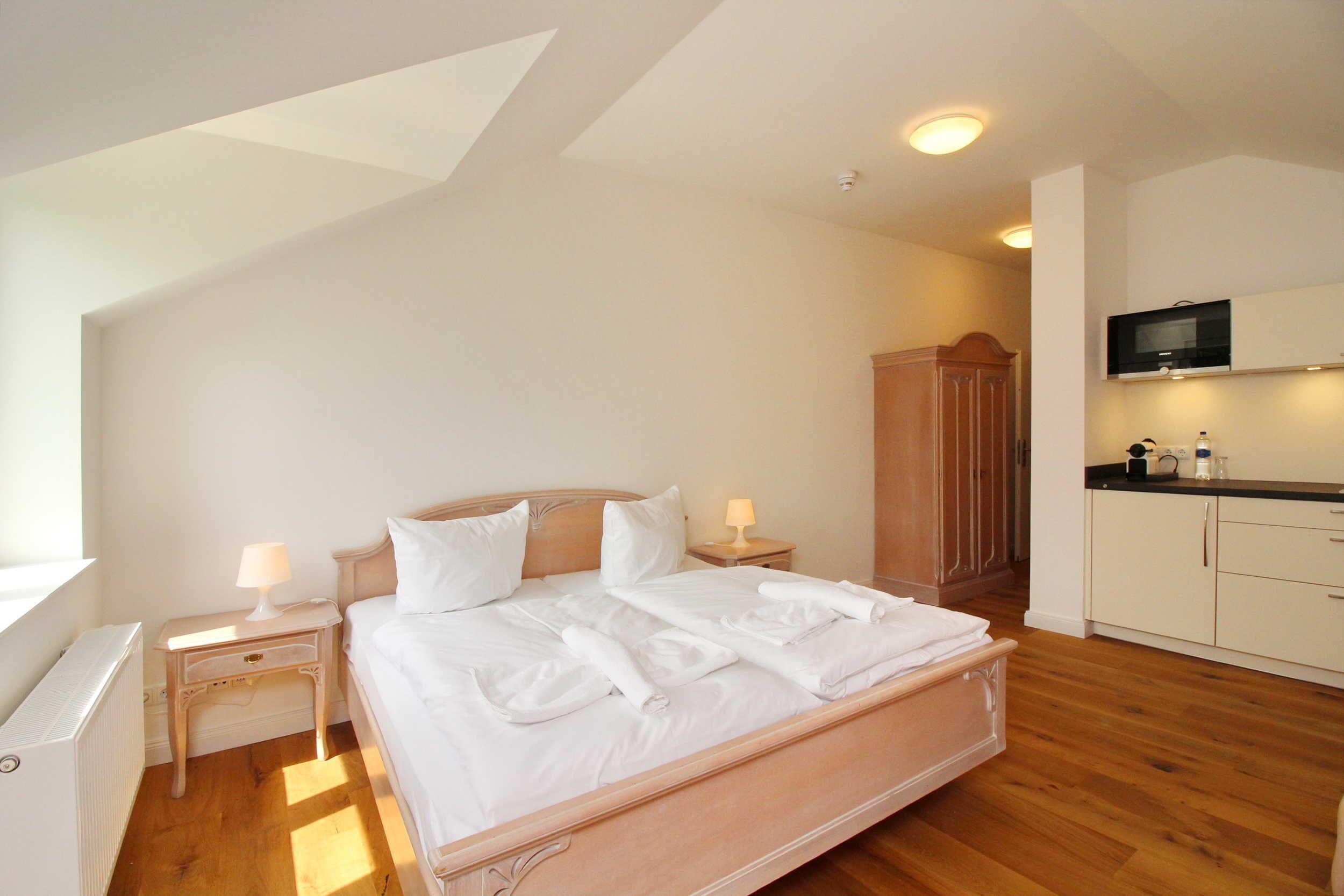 1 多间卧室、熨斗/熨衣板、WiFi、床单