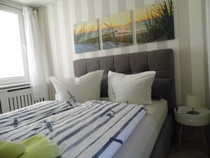 1 bedroom, WiFi, bed sheets