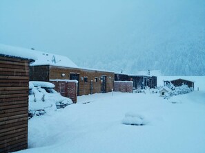 المنشأة من الخارج