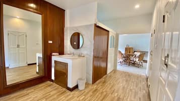 Deluxe Room, Multiple Beds | Bathroom | Shower, rainfall showerhead, hair dryer, bidet