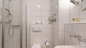 Hårtørrer, håndklæder