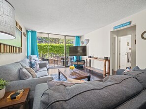 Smart TV, DVD player, books - 2B/2B across from BEACH, S. Kihei, close dining & shopping, Pacific Shores (Kihei)