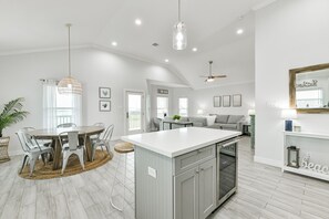 Interior - ISLAND TIME - Walking distance to beach + Amenities  (Galveston)