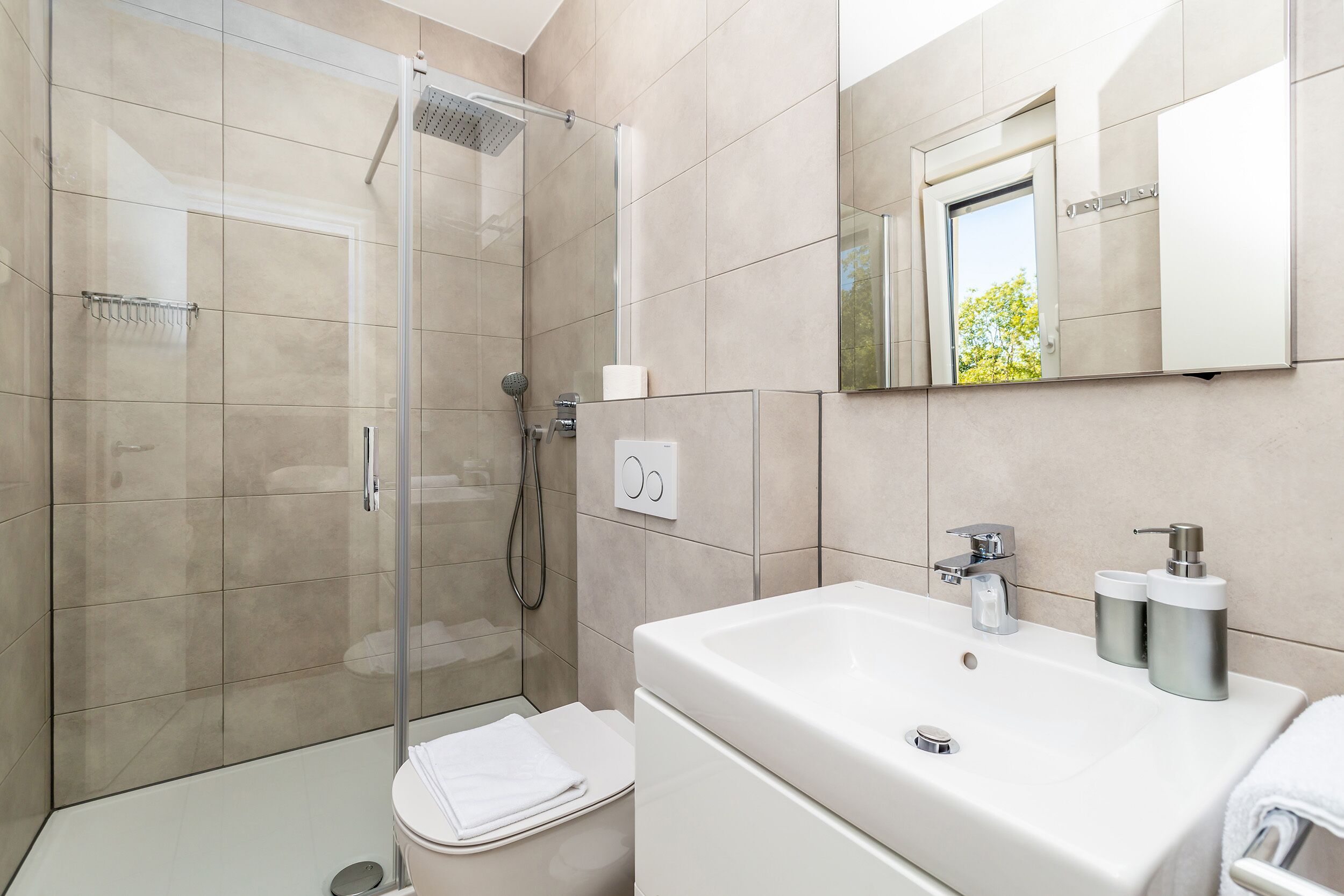 Villa - 3 soveværelser - privat pool (No. 2) | Badeværelse | Hårtørrer, håndklæder, Sæbe, Shampoo