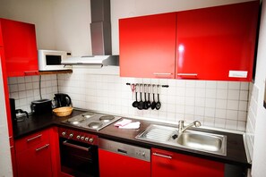 Køleskab, mikrobølgeovn, ovn, opvaskemaskine