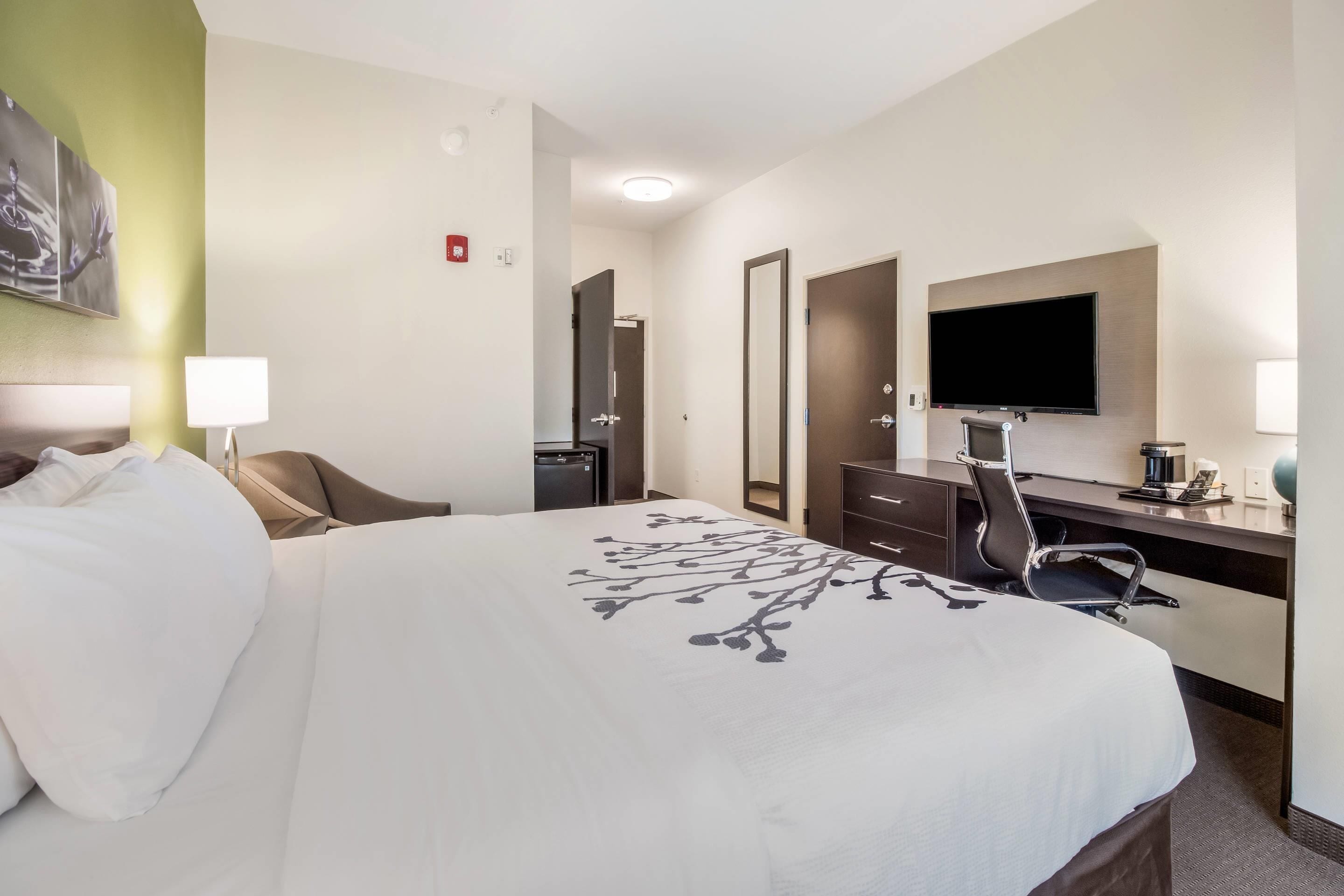 1 bedroom, desk, laptop workspace, blackout curtains