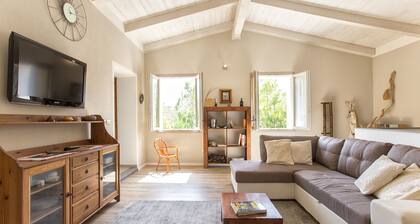 Detached villa 3km from the beach with pool, 4 bedrooms 3 bathrooms 2 kitchens