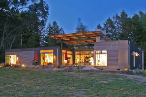 Exterior - Modernist Compound With Expansive Views Overlooking Bellflower Vineyards (Santa Rosa)