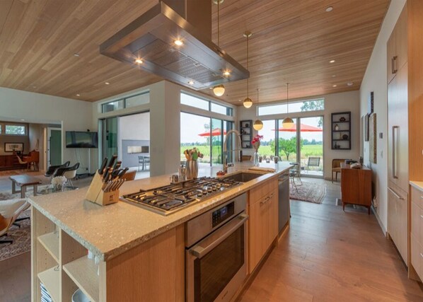 Fridge, microwave, oven, stovetop - Modernist Compound With Expansive Views Overlooking Bellflower Vineyards (Santa Rosa)