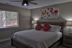 4 bedrooms, desk, iron/ironing board, travel cot