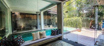 Stellar Capsules - Hostel