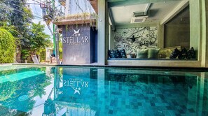 Outdoor pool - Stellar Capsules - Hostel (Seminyak)