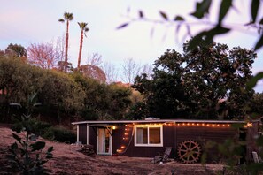 Exterior - Two Goat farm in Malibu Mountains, Cozy & Charming (Malibu)