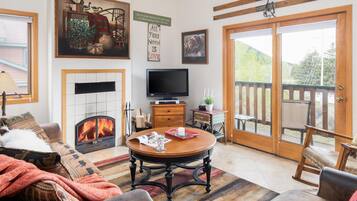 Smart-tv en een open haard