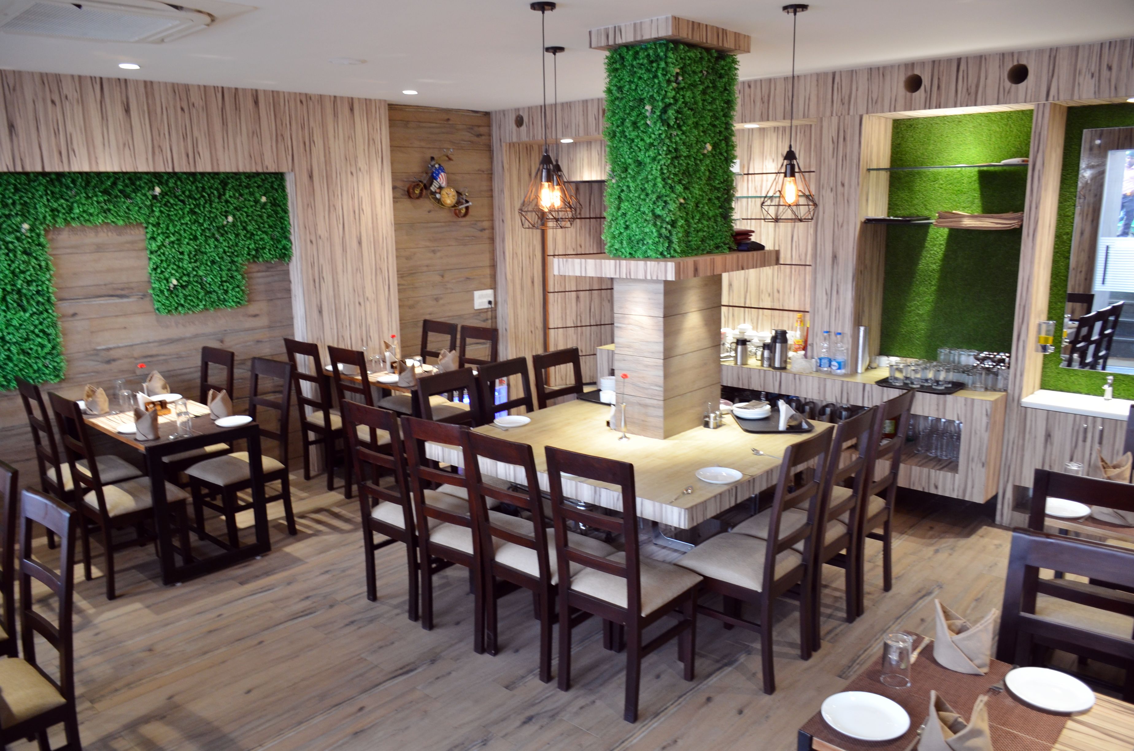 Desayuno a la carta diario (INR 472 por persona)