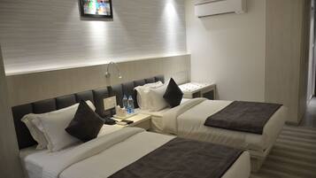 华丽双人房或双床房 | 1 多间卧室、迷你吧、客房内保险箱、办公桌