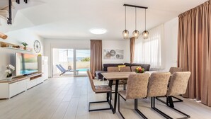 Villa, 3 Bedrooms, Private Pool (No.1) | In-room dining - Villa Insula Aurea No.1 (Krk)