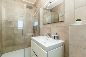 Bathroom - Villa Insula Aurea No.1 (Krk)