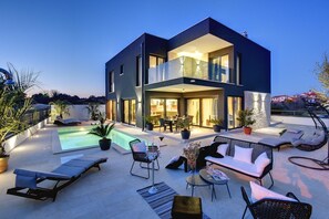 A heated pool - Top modern villa with private pool, jacuzzi, sauna (Rovinj)