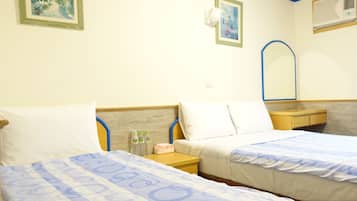 Chambre Triple | 1 chambre, bureau, Wi-Fi gratuit, draps fournis