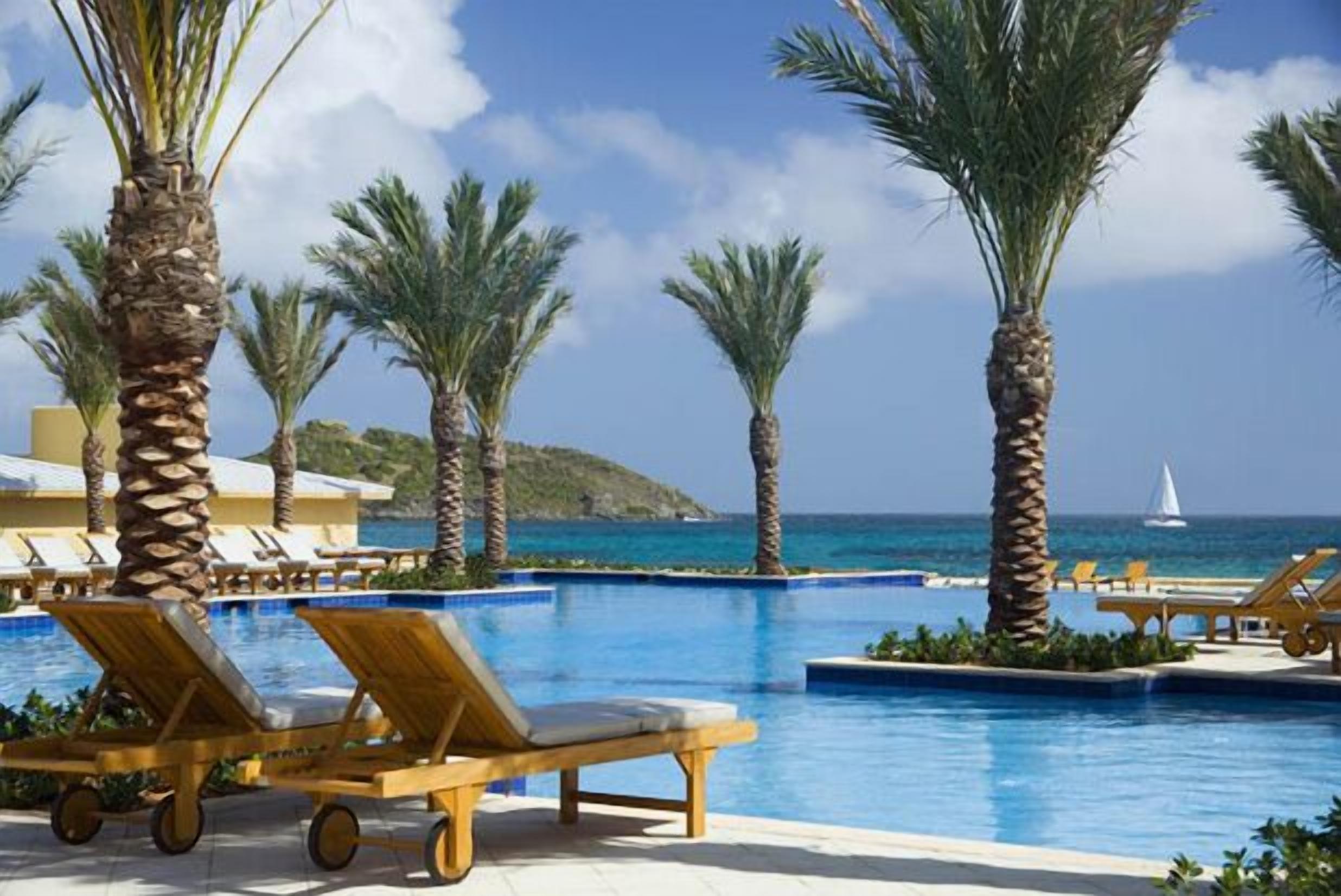 Lämmitetty uima-allas