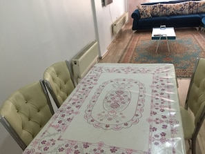 Quarto duplo | Opções para refeição no quarto