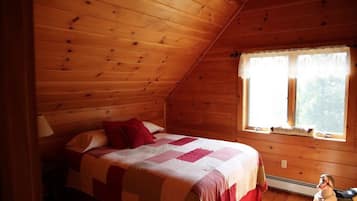 3 bedrooms, free WiFi, bed sheets, wheelchair access