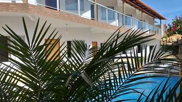 Outdoor pool, sun loungers