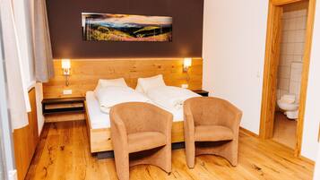 1 bedroom, in-room safe, WiFi, bed sheets