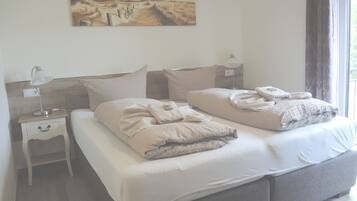 1 bedroom, in-room safe, desk, WiFi