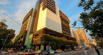 Abteilung SOGO / CMP-Blockmuseum der Künste / FengjiaNightMarket / Blooming JAZZ