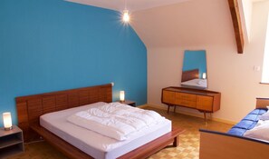 4 chambres, fer et planche à repasser