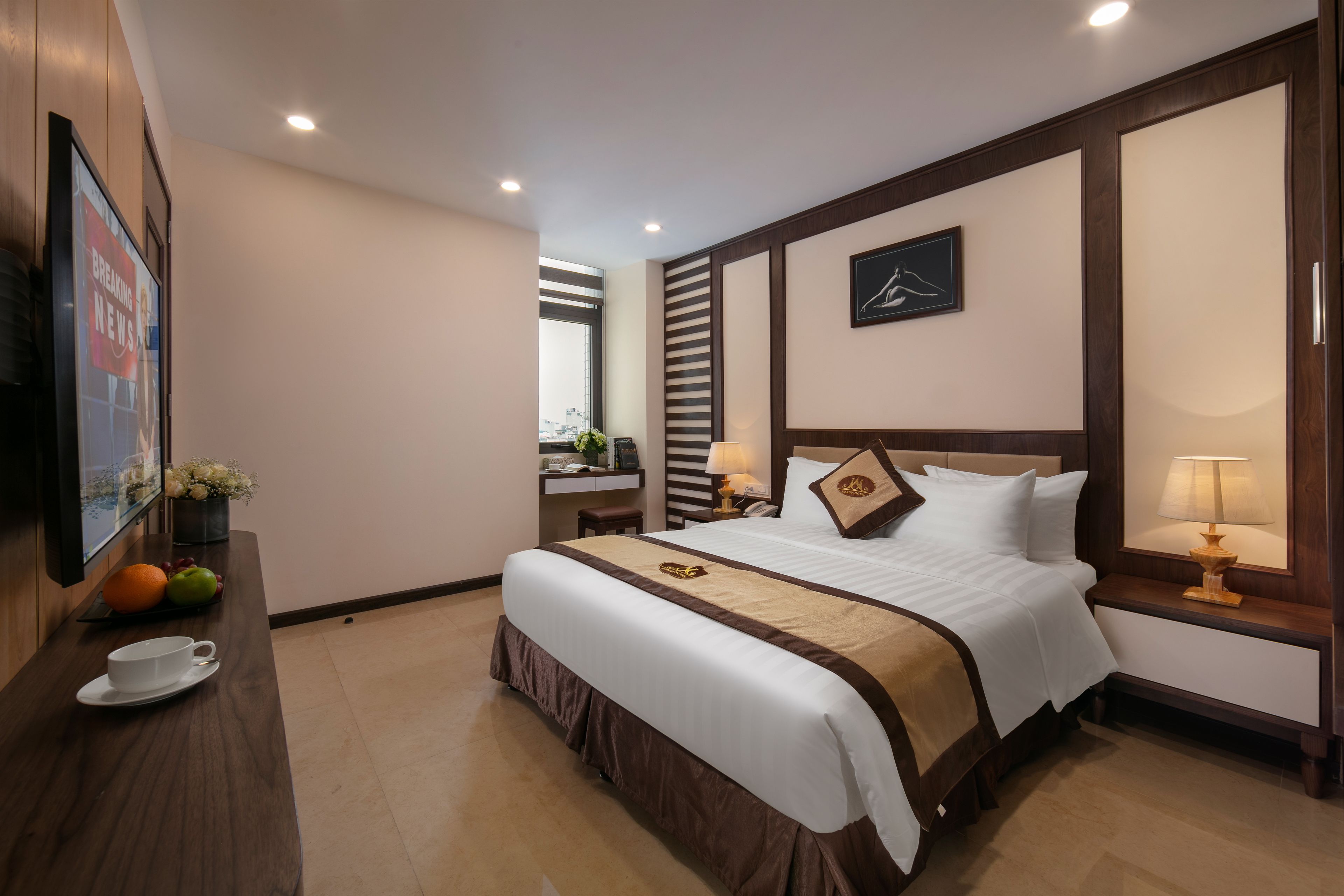 deluxe double room | premium bedding, minibar, in-room safe, desk