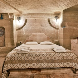 Family Suite, Jetted Tub (Rock) | 2 bedrooms, premium bedding, down comforters, minibar