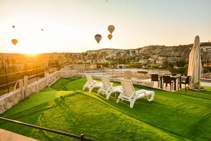 City view from property - Cappadocia Caves Hotel (Nevsehir)