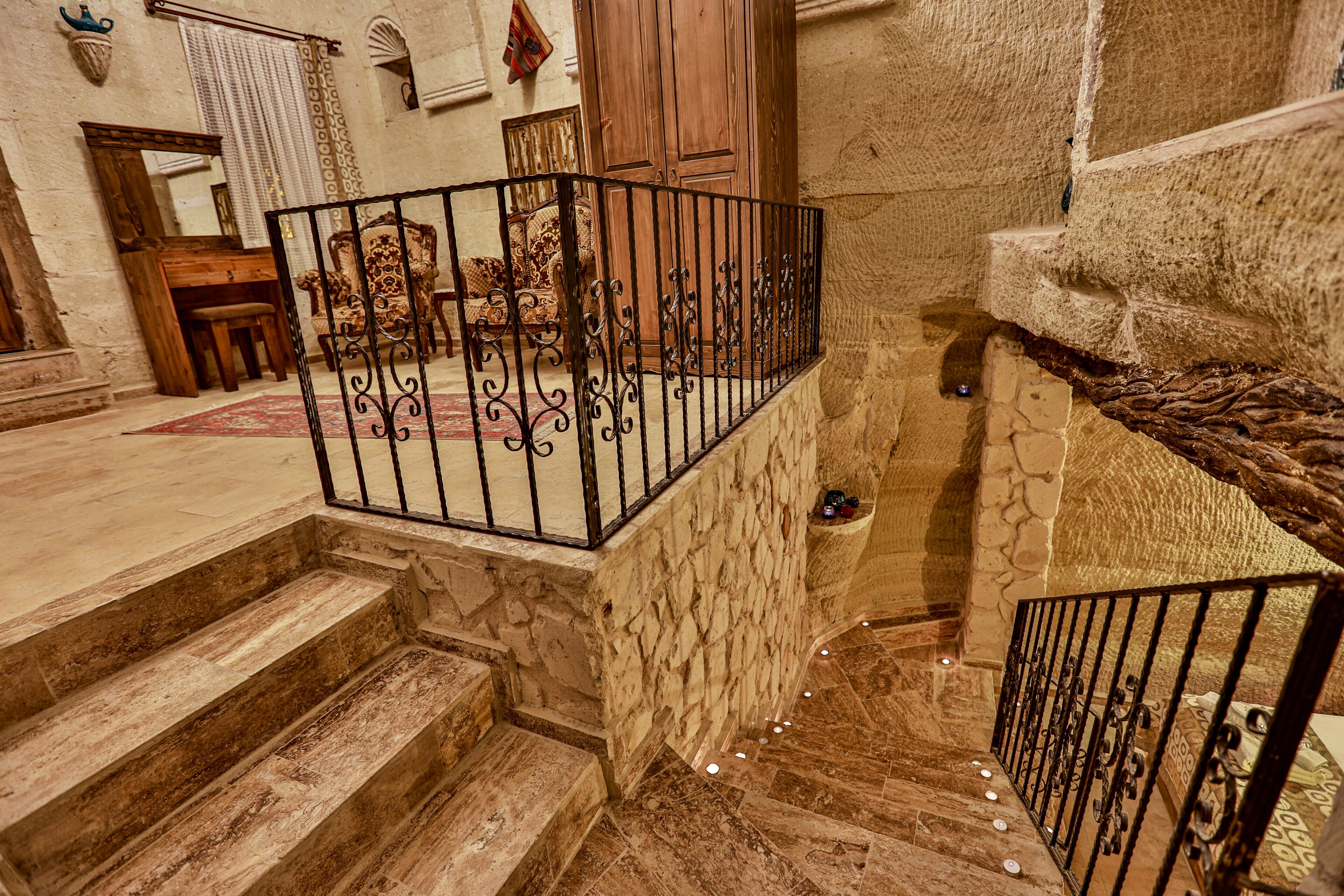 royal suite, jetted tub (double) | floor plan