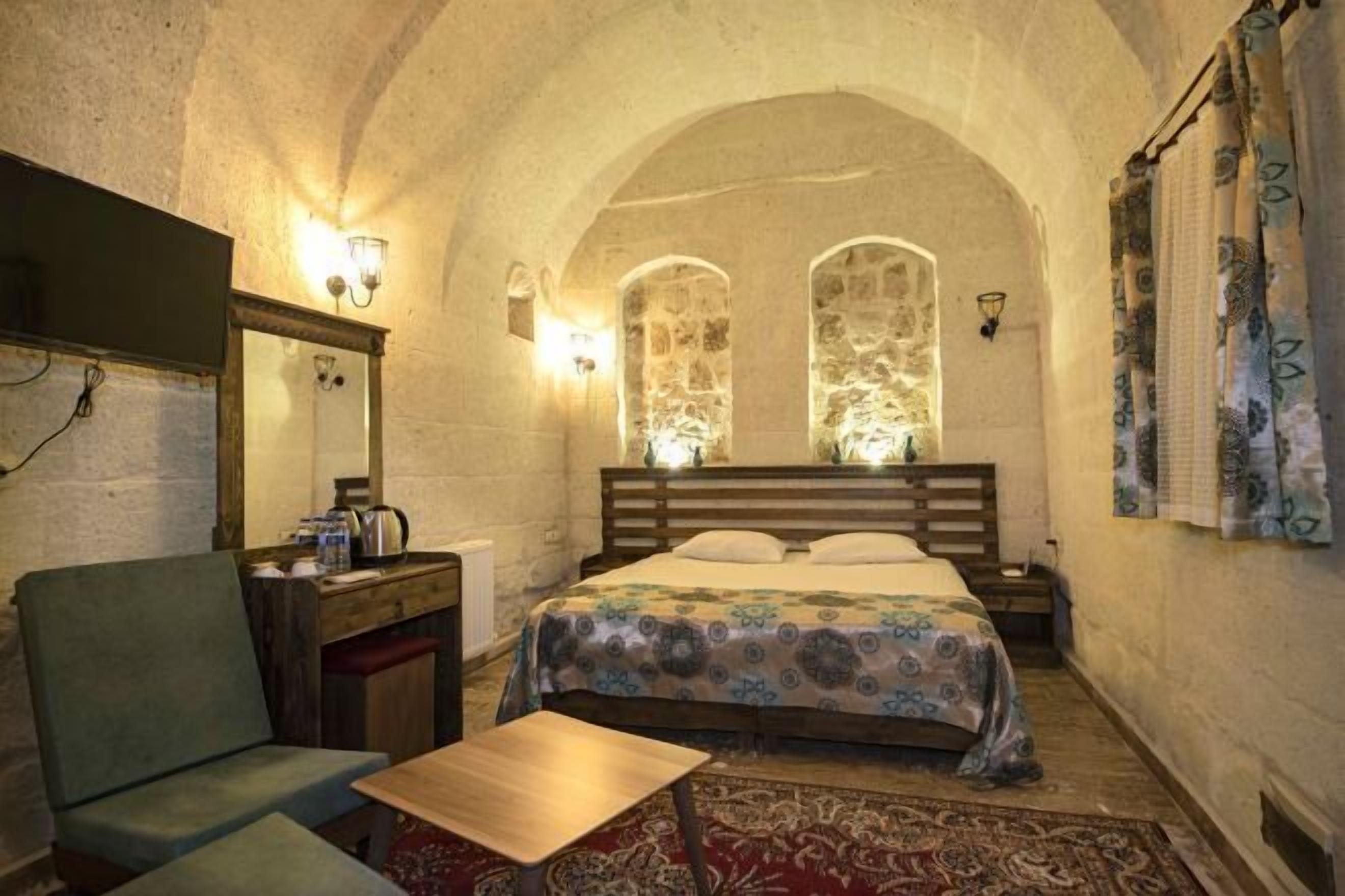 Premium bedding, down duvets, minibar, individually decorated