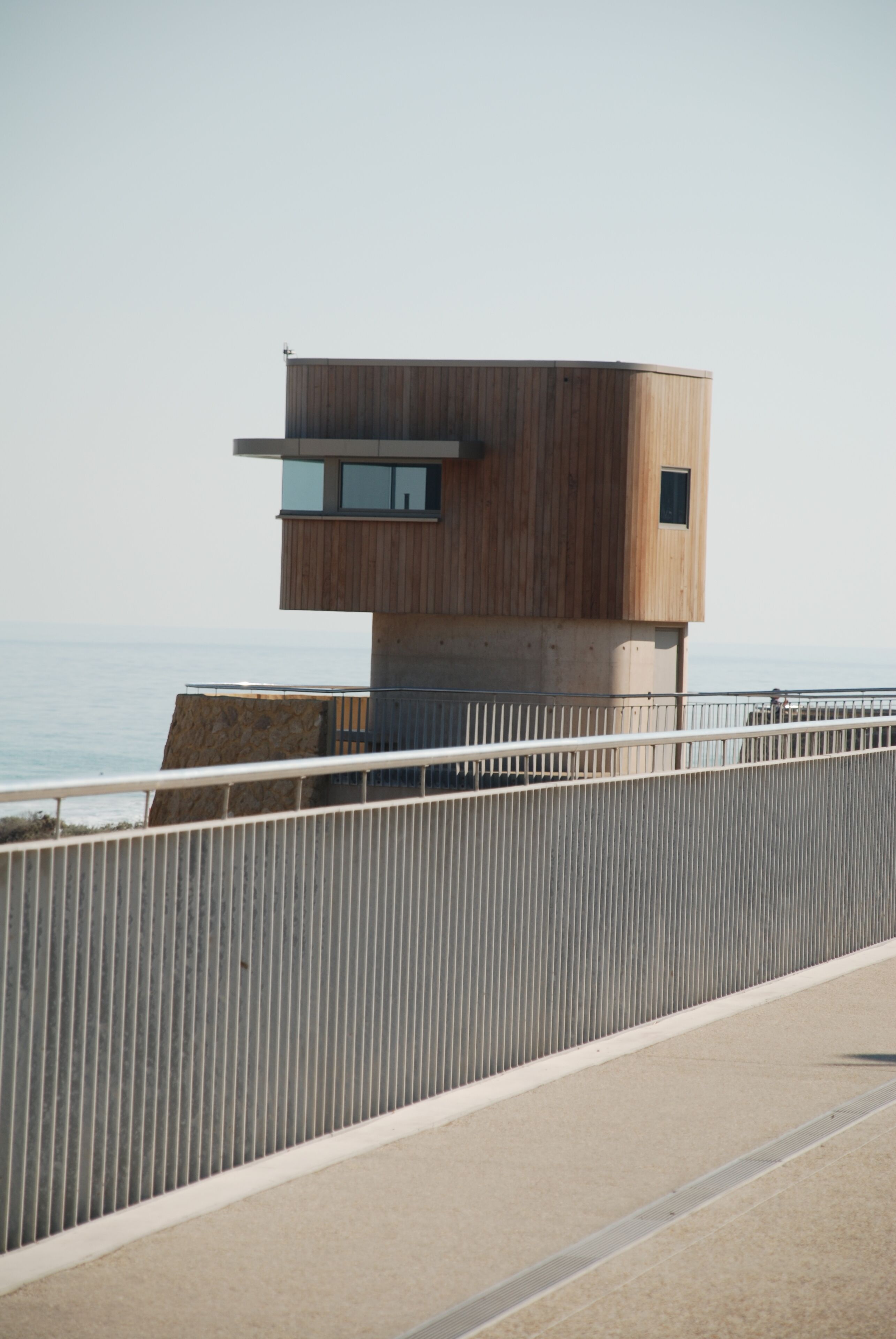 Scarborough Beach Apartment — image 18